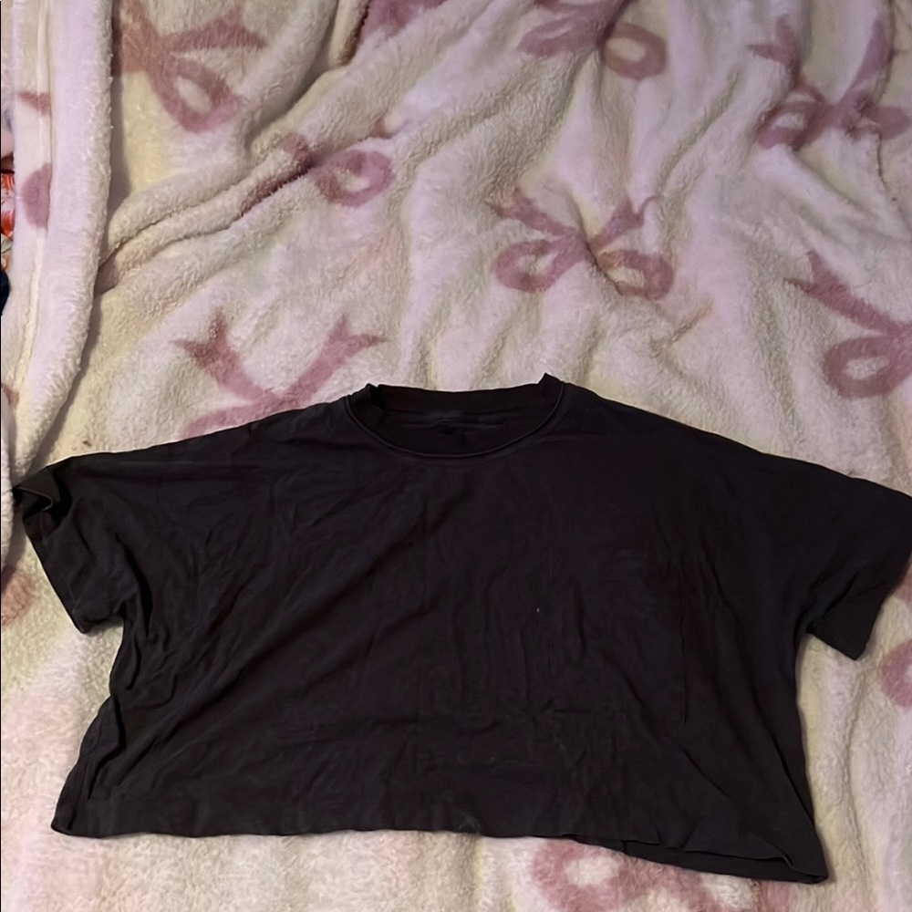 lululemon athletica Black Cropped Tee